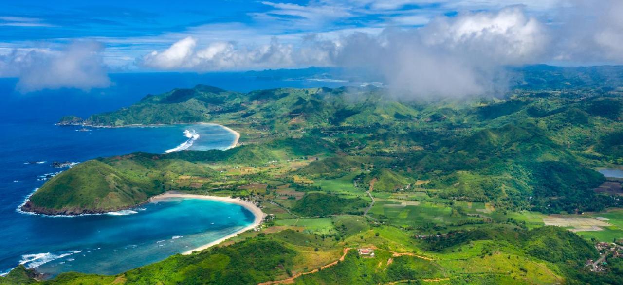 Villa Atas Pelangi Kuta  Esterno foto